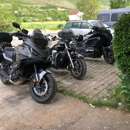 Bujtina Gashi Kukes